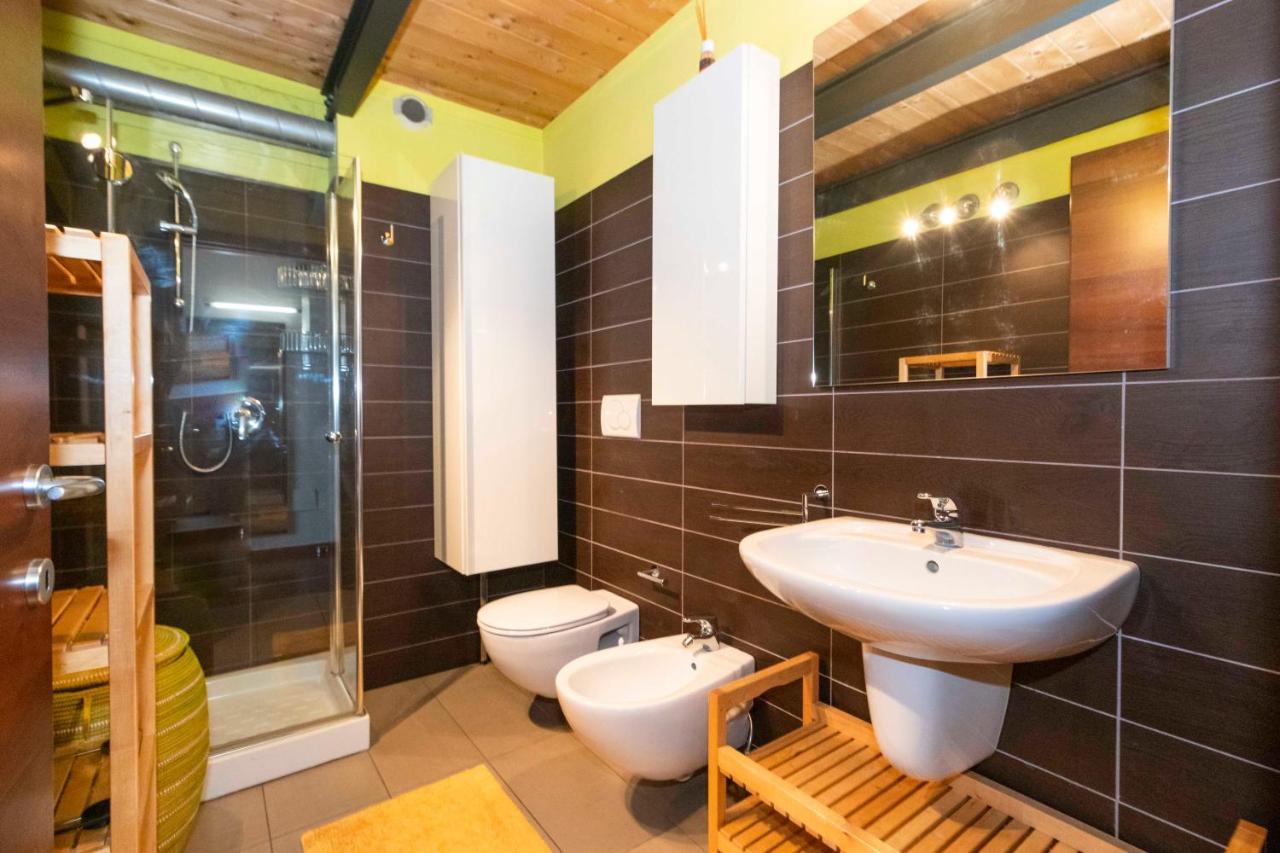Dora Riverside Modern Apartment With Private Parking Turin Exteriör bild