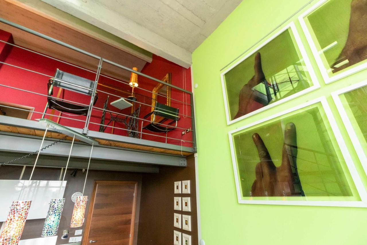 Dora Riverside Modern Apartment With Private Parking Turin Exteriör bild